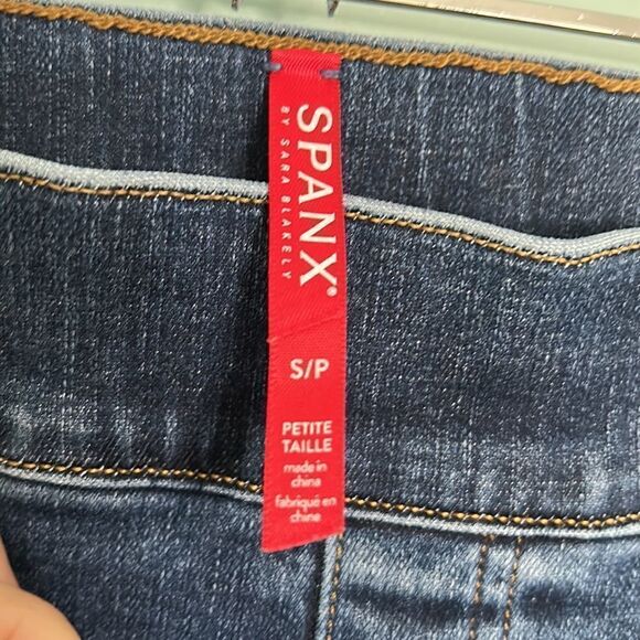 Spanx Raw Hem Pull On Jeans SP - Picture 6 of 11